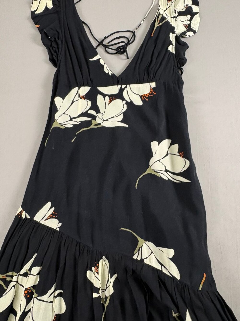 Free People She’s A Waterfall Floral Midi Dress Black Ivory Open Back Size 4 - Picture 3 of 9